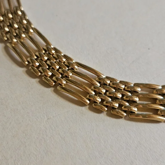 NAPIER Elegant Gold plated chocker Necklace - Picture 4 of 5